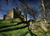 Visit Scotland writes: “Located on the eastern shore of Loch Sween, this imposing ruin is thought to be one of the earliest stone castles built in Scotland.” (Photo: mike138 via Flickr) 
